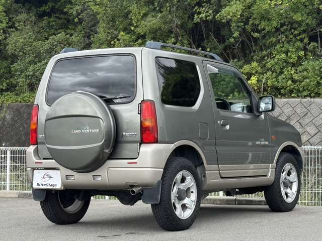 Suzuki Jimny 4