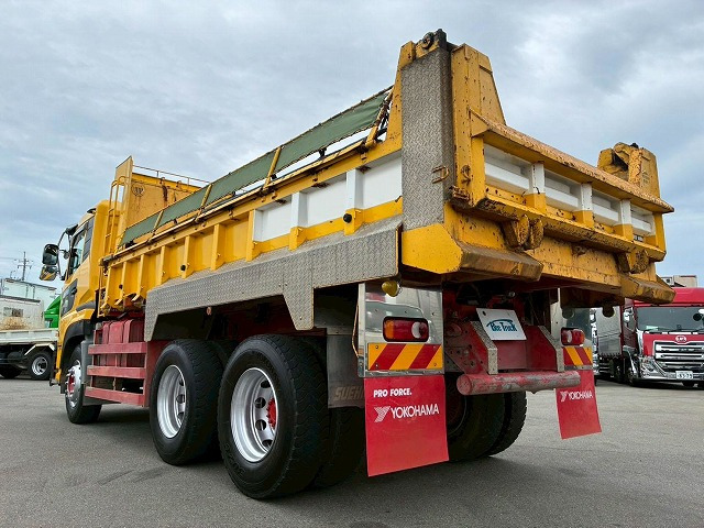 UD Trucks Quon 8