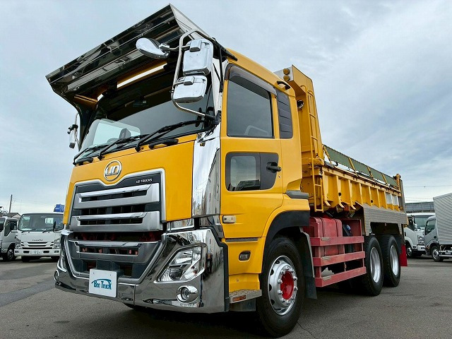 UD Trucks Quon 10