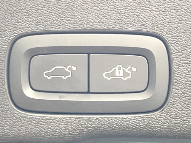 Volvo XC60 8