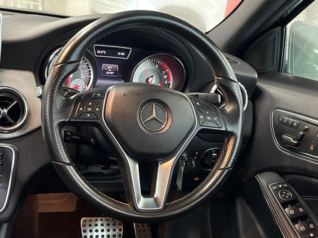 Mercedes-Benz GLA-Class 12