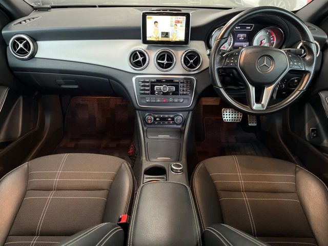 Mercedes-Benz GLA-Class 2