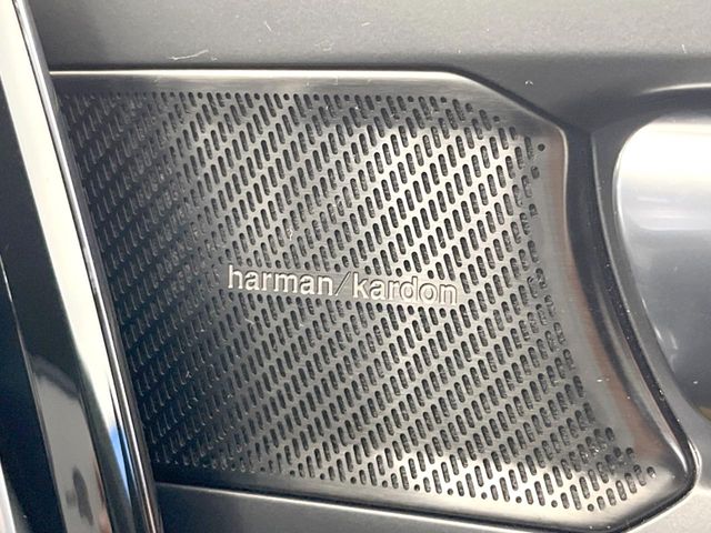 Volvo XC40 4