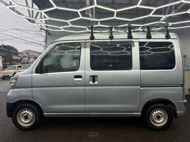 Daihatsu Hijet Cargo 2