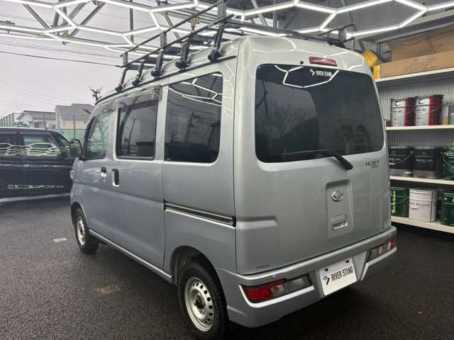 Daihatsu Hijet Cargo 3