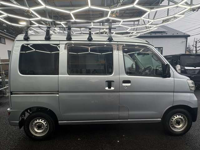 Daihatsu Hijet Cargo 6