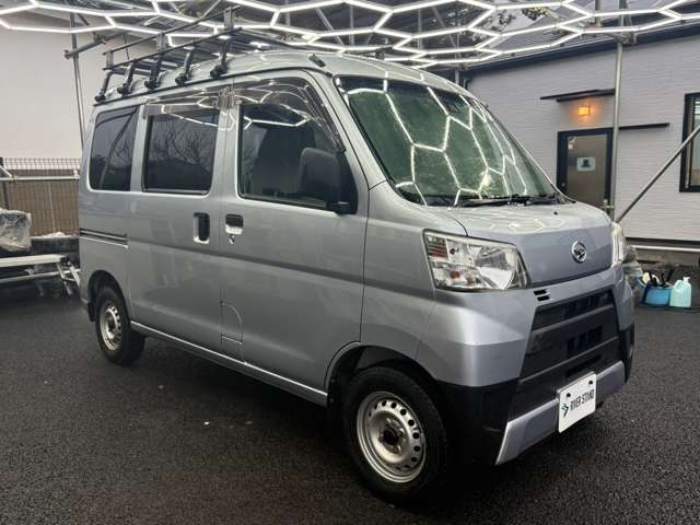 Daihatsu Hijet Cargo 7