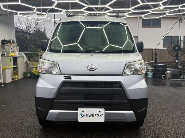 Daihatsu Hijet Cargo 8