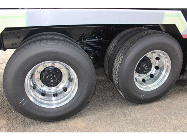 Mitsubishi Fuso Super Great 7