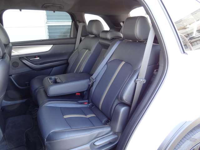 Mazda CX-80 11