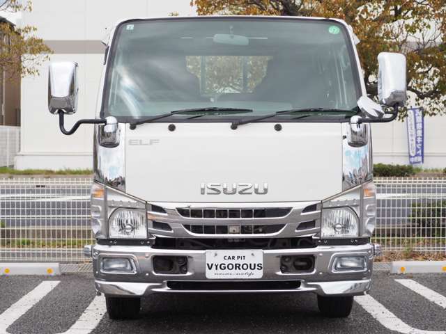 Isuzu Elf 4