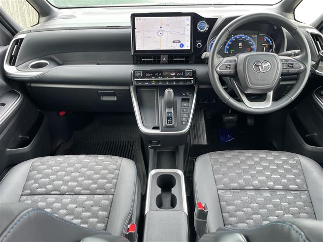 Toyota Voxy 5