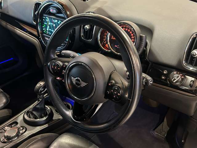 MINI Crossover 7