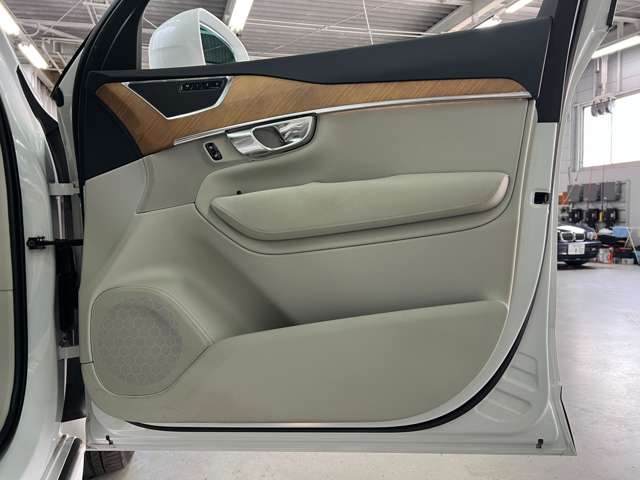 Volvo XC90 11