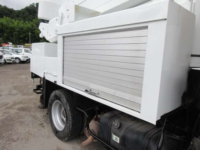 Isuzu Elf 11