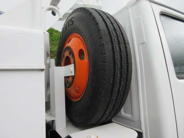 Isuzu Elf 10