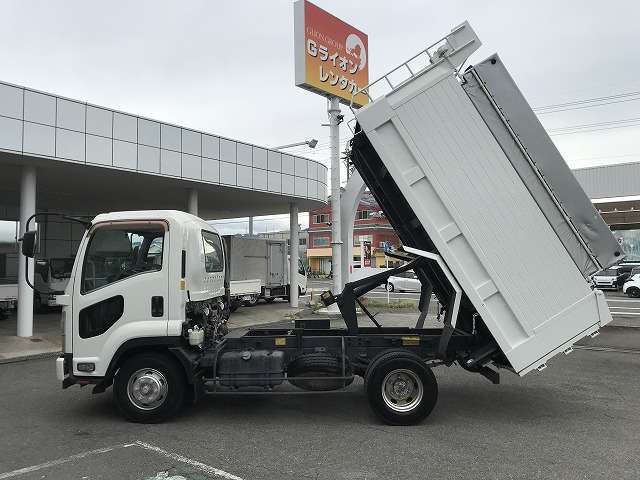 Isuzu Forward 12