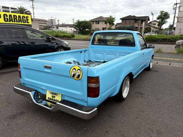 Toyota Hilux 8
