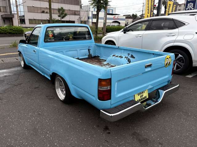 Toyota Hilux 9