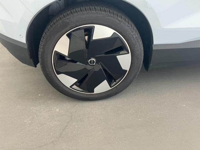 Volvo EX30 9