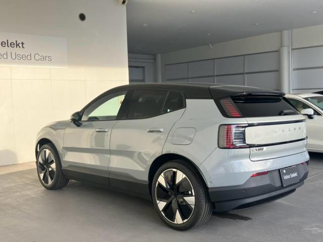 Volvo EX30 6