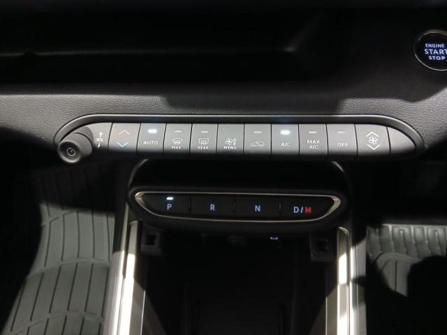 Jeep アベンジャー 9