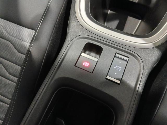 Jeep アベンジャー 10