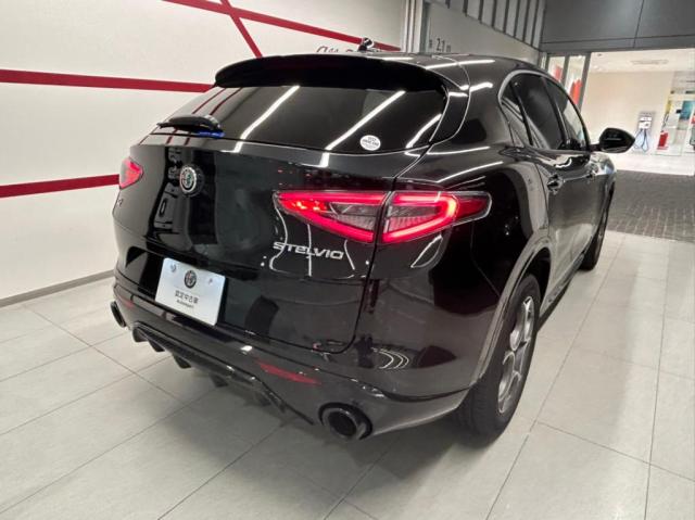 Alfa Romeo Stelvio 2