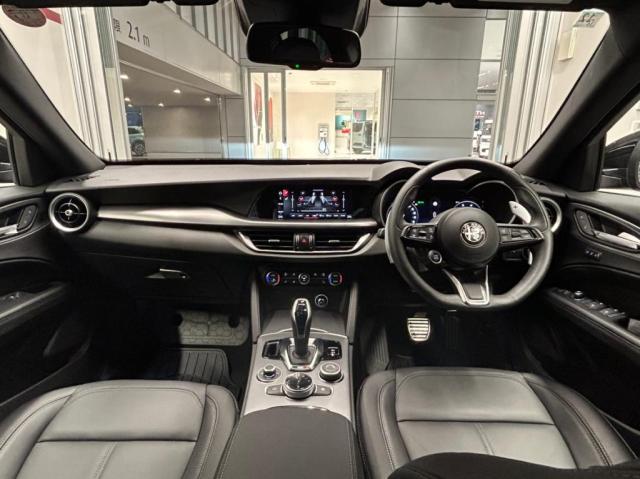 Alfa Romeo Stelvio 6