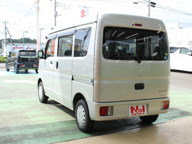 Suzuki Every 7