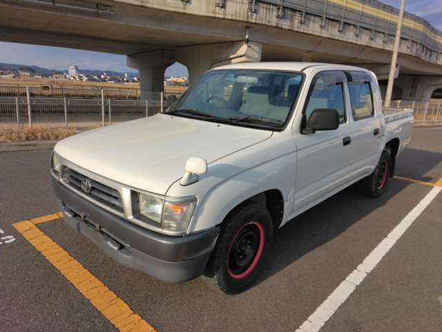 Toyota Hilux 4