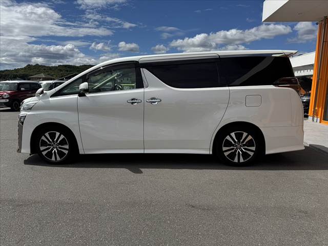 Toyota Vellfire 12