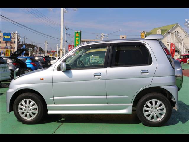Daihatsu Terios Kid 8