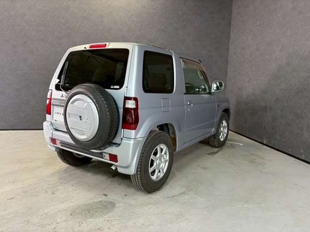 Mitsubishi Pajero Mini 11