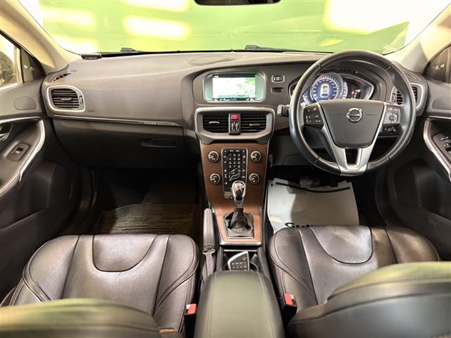 Volvo V40 Cross Country 5