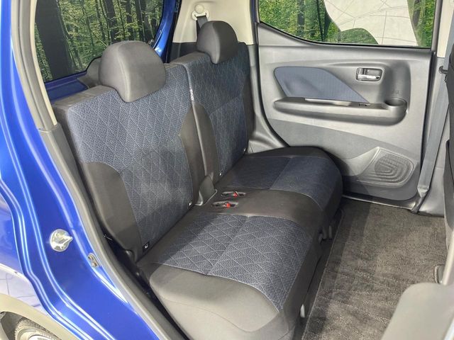 Mitsubishi eK X 9