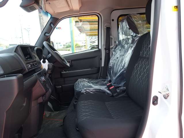 Daihatsu Atrai 5