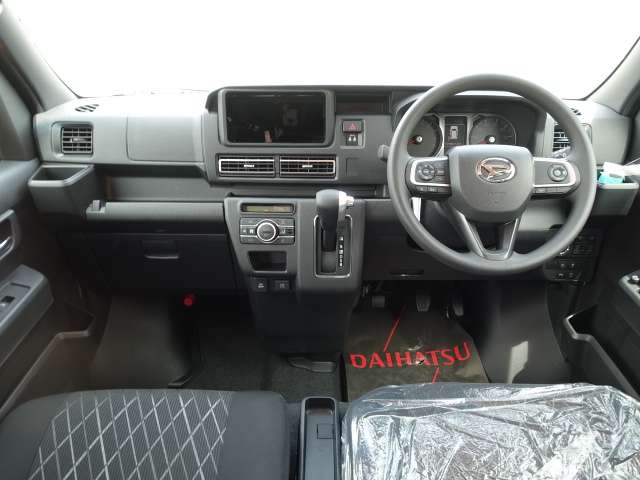 Daihatsu Atrai 7