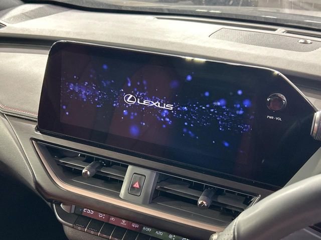 Lexus UX 4