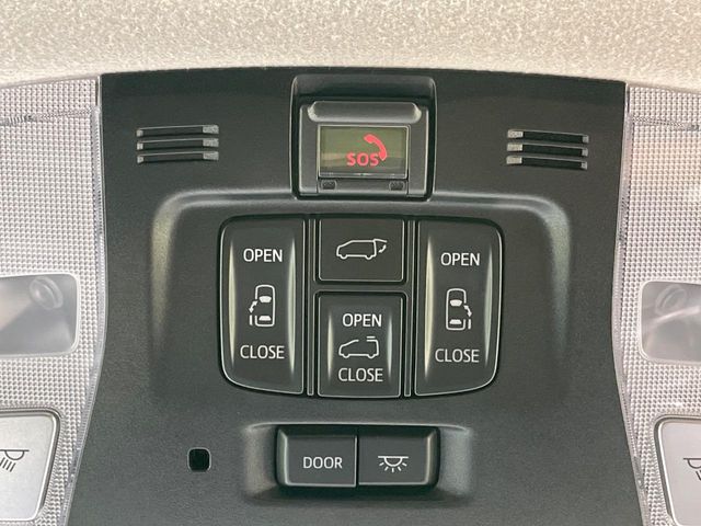 Toyota Alphard 4