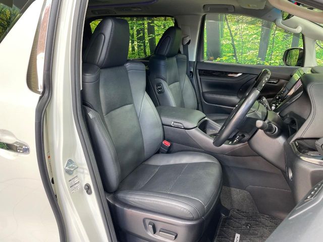Toyota Alphard 8