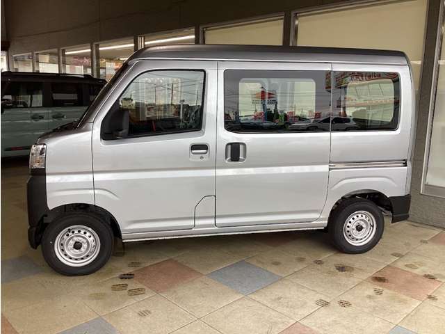 Daihatsu Hijet Cargo 5