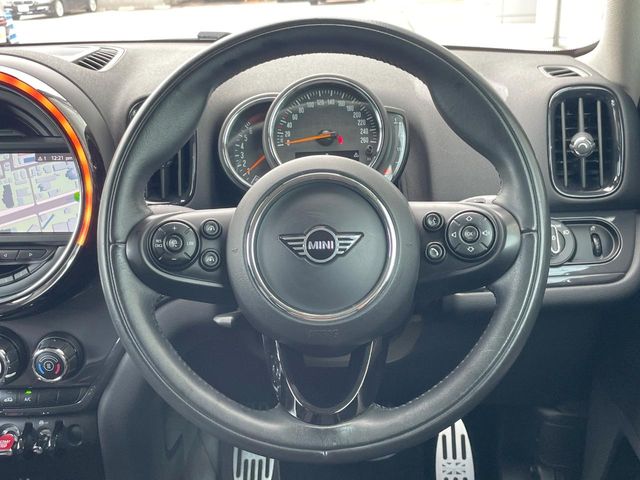 MINI Crossover 11