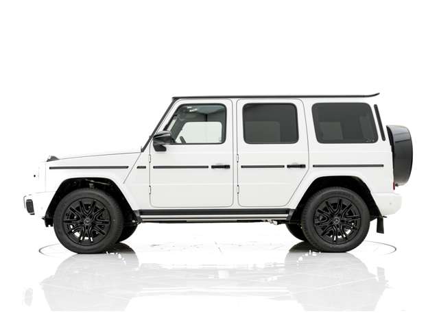 Mercedes-Benz G-Class 4