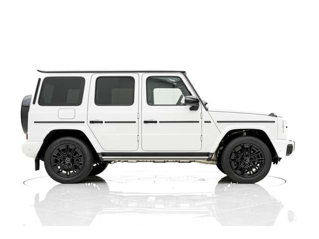 Mercedes-Benz G-Class 8