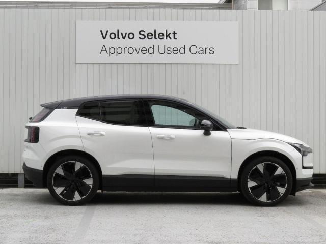 Volvo EX30 12
