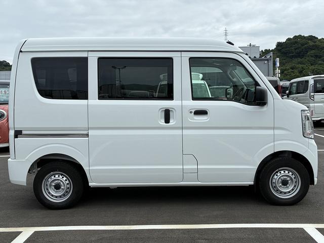 Suzuki Every 8