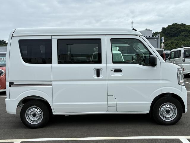 Suzuki Every 8