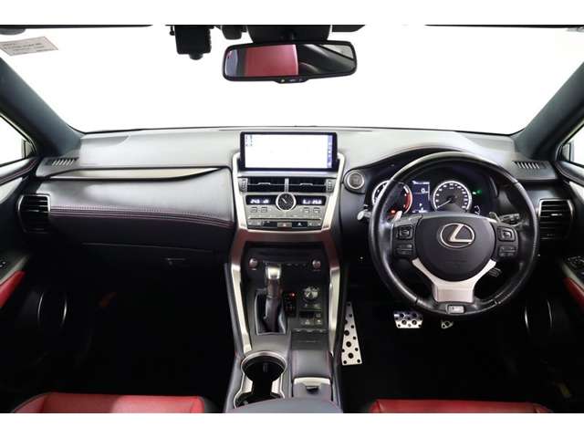 Lexus NX 4