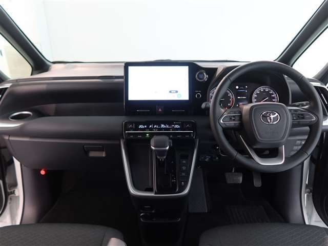 Toyota Voxy 8